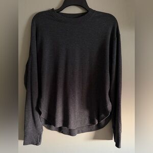 JoyLab Charcoal Gray Women's curved Hem Pullover sweatshirt w/ thumbholes size M